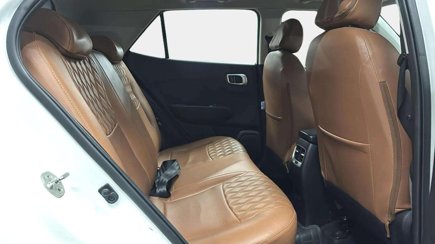 2020 Hyundai VENUE SX PLUS 1.0 TURBO DCT, Petrol, Automatic, 21,534 km, Right Side Rear Door Cabin