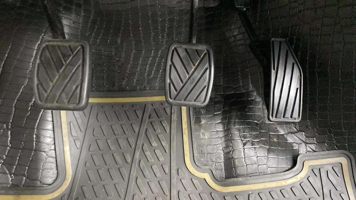 2021 Maruti Dzire ZXI, Petrol, Manual, 53,723 km, Pedals