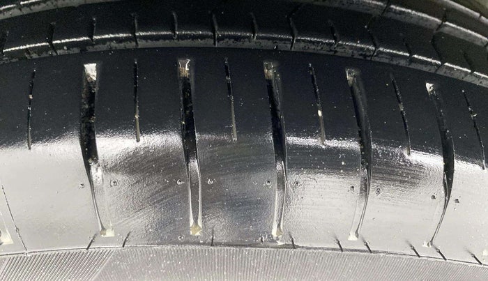 2021 Maruti Dzire ZXI, Petrol, Manual, 53,723 km, Left Front Tyre Tread