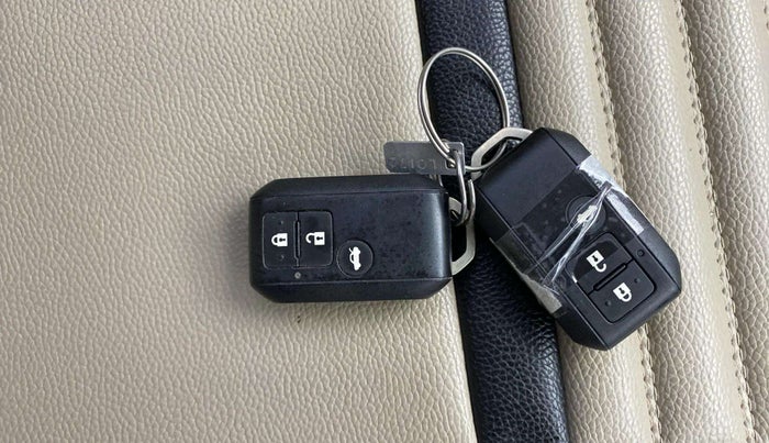 2021 Maruti Dzire ZXI, Petrol, Manual, 53,723 km, Key Close Up