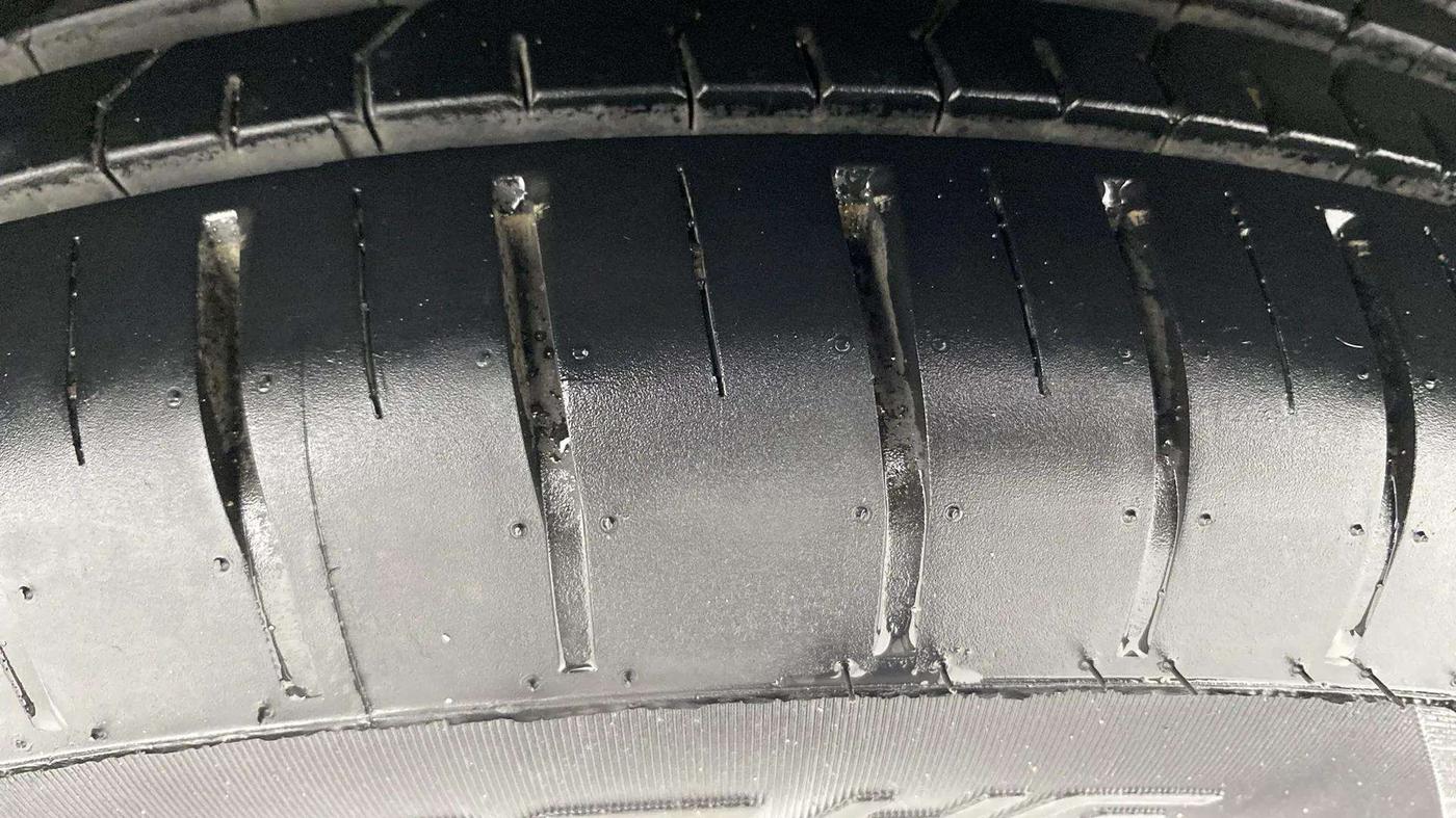 2021 Maruti Dzire ZXI, Petrol, Manual, 53,723 km, Left Rear Tyre Tread