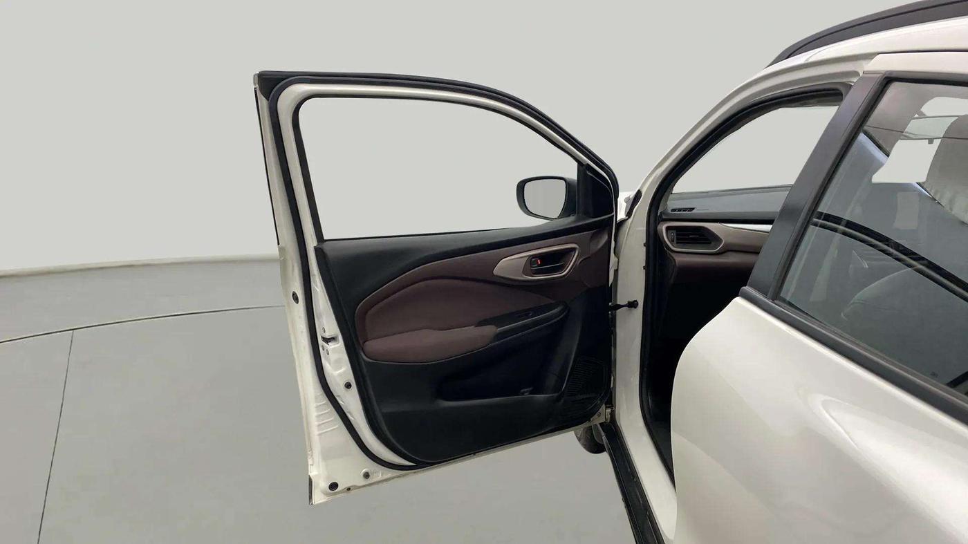2024 Maruti FRONX DELTA 1.2 AGS, Petrol, Automatic, 14,442 km, LHS Front Door
