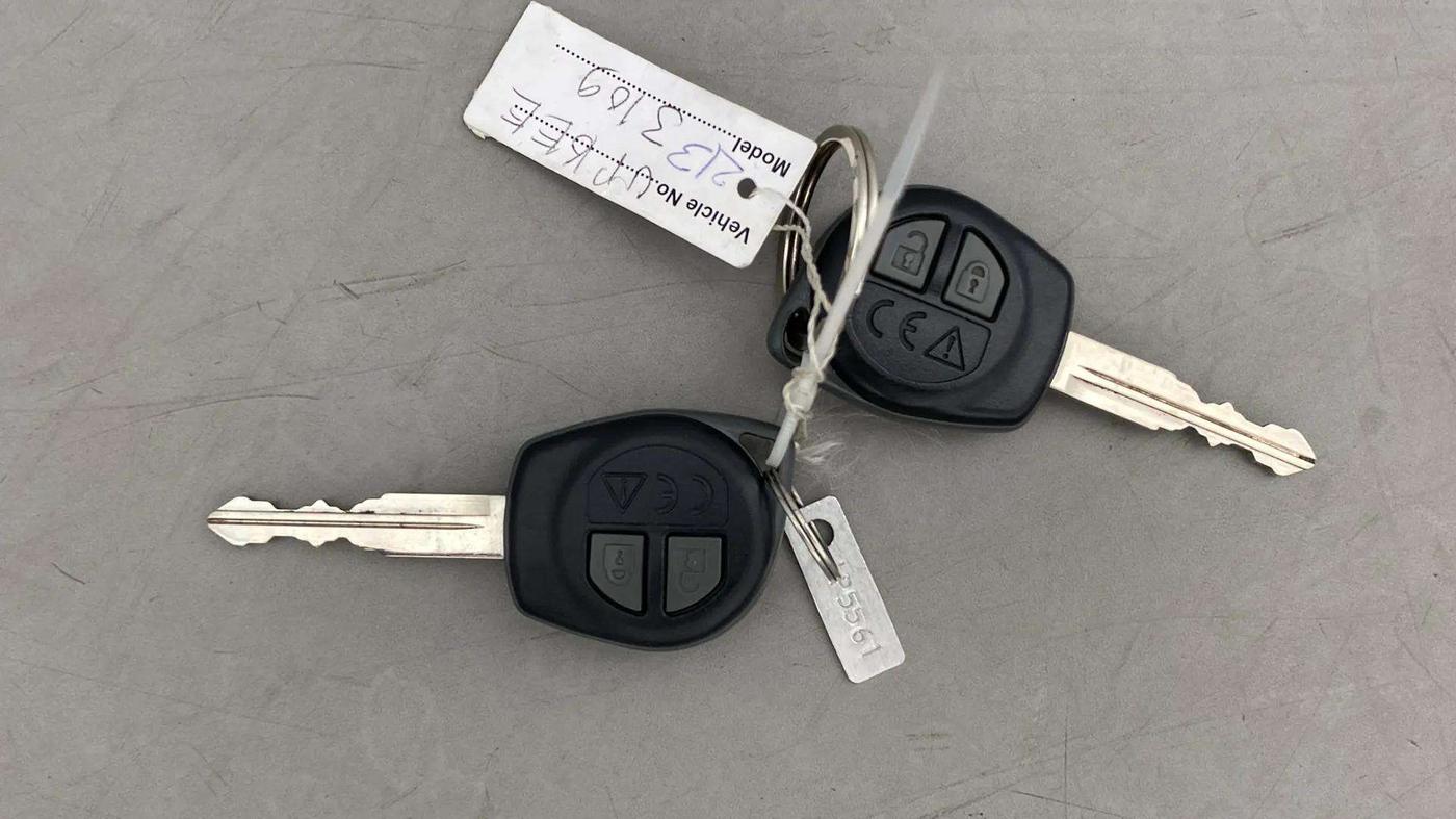 2024 Maruti FRONX DELTA 1.2 AGS, Petrol, Automatic, 14,442 km, Key Close Up