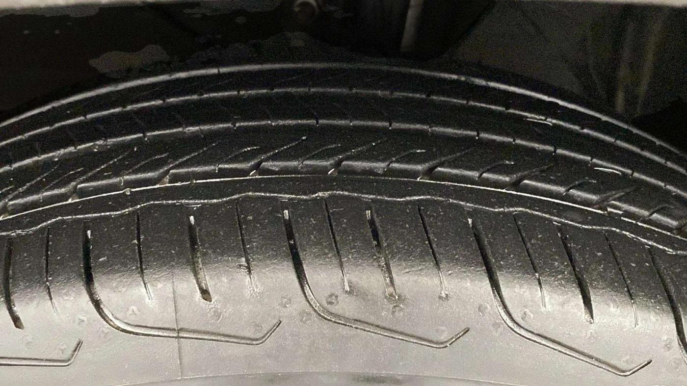 2024 Maruti FRONX DELTA 1.2 AGS, Petrol, Automatic, 14,442 km, Left Front Tyre Tread