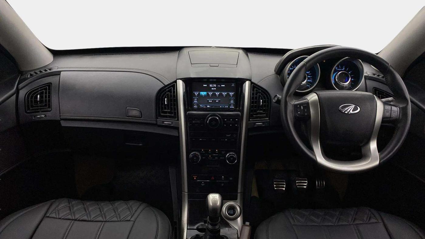 2019 Mahindra XUV500 W11, Diesel, Manual, 96,144 km, Dashboard