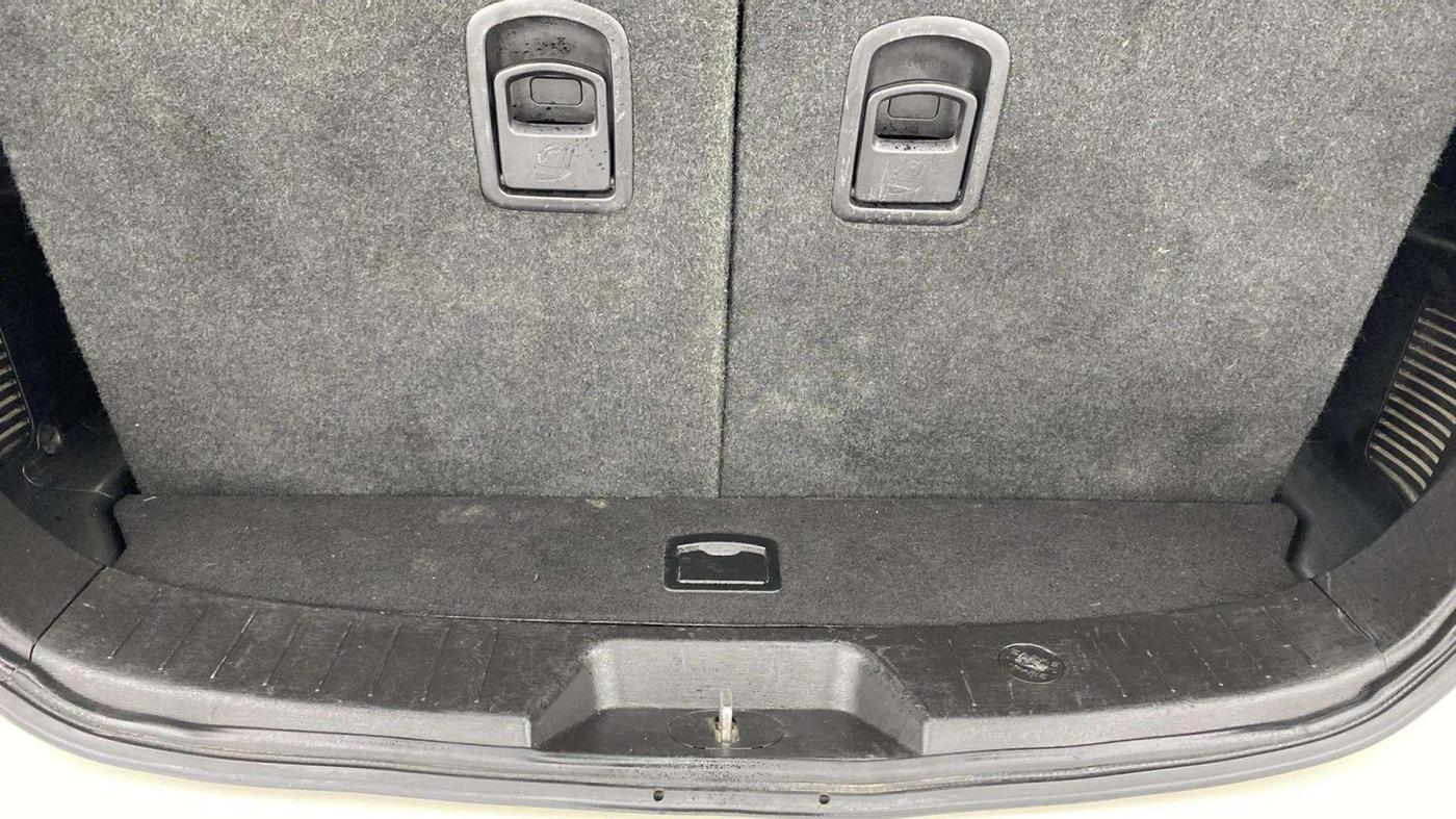 2019 Mahindra XUV500 W11, Diesel, Manual, 96,144 km, Boot Inside