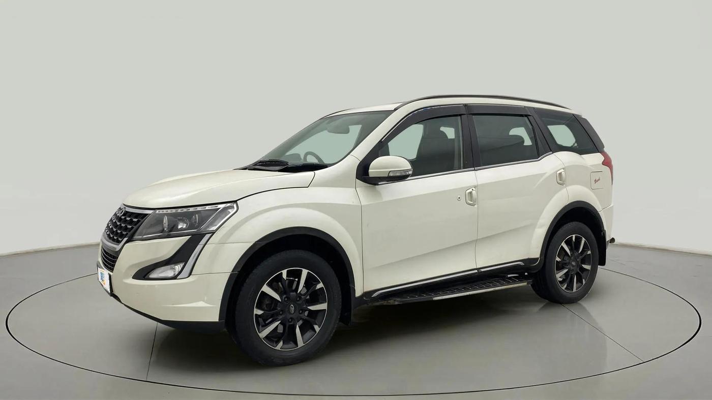2019 Mahindra XUV500 W11, Diesel, Manual, 96,144 km, Left Front Diagonal