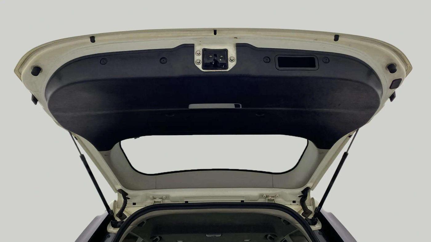 2019 Mahindra XUV500 W11, Diesel, Manual, 96,144 km, Boot Door Open