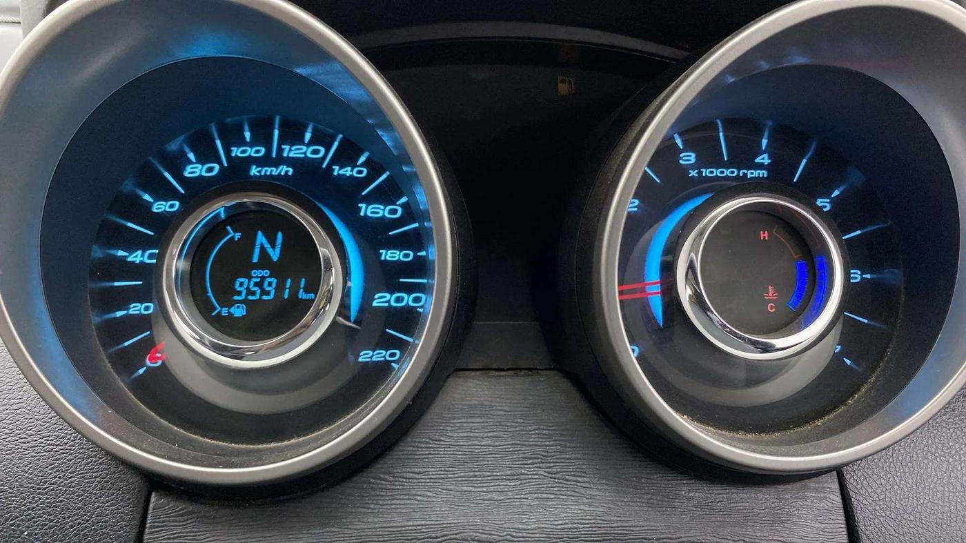 2019 Mahindra XUV500 W11, Diesel, Manual, 96,144 km, Odometer Image