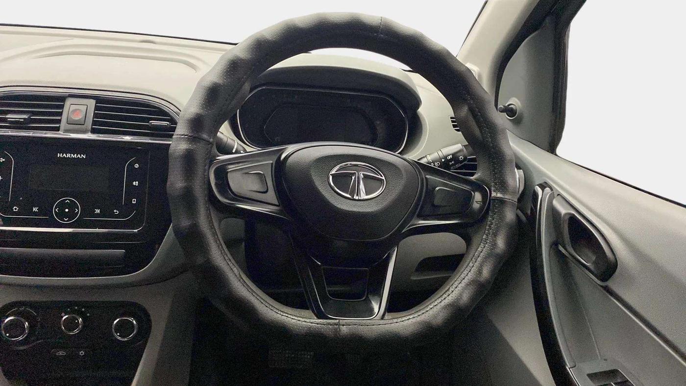 2022 Tata TIGOR XMA PETROL, Petrol, Automatic, 30,336 km, Steering Wheel Close Up