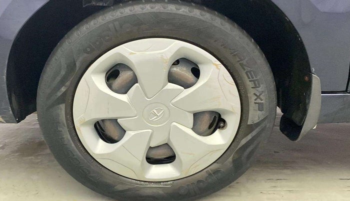 2022 Tata TIGOR XMA PETROL, Petrol, Automatic, 30,286 km, Left front tyre - Minor crack