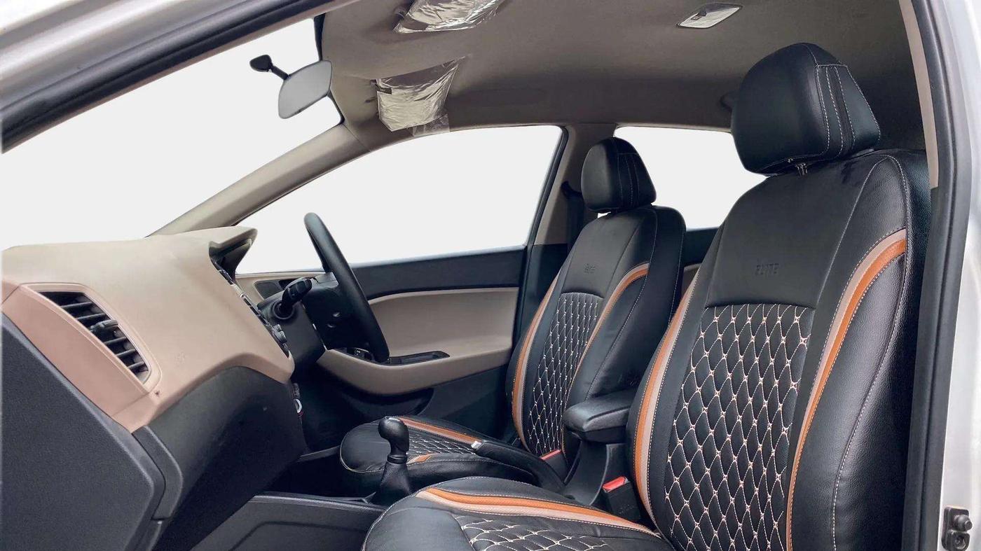 2018 Hyundai Elite i20 MAGNA EXECUTIVE 1.2, Petrol, Manual, 17,440 km, Right Side Front Door Cabin