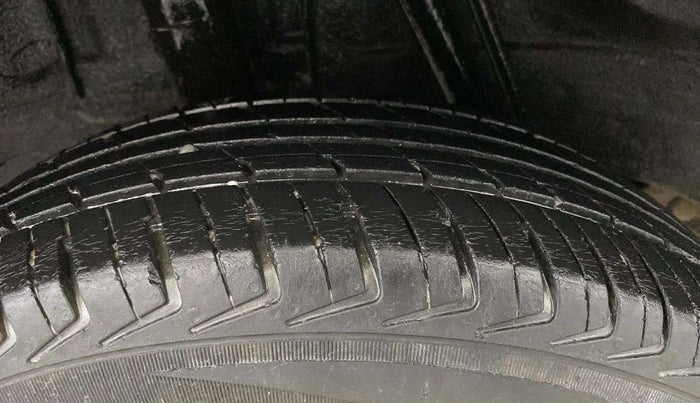 2019 Renault Kwid RXL, Petrol, Manual, 63,711 km, Right Rear Tyre Tread