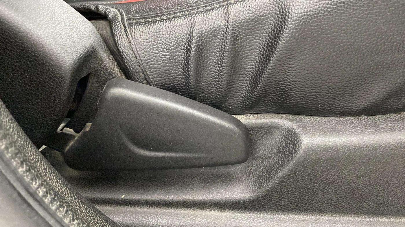 2019 Renault Kwid RXL, Petrol, Manual, 63,781 km, Driver Side Adjustment Panel