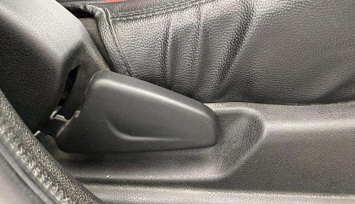 2019 Renault Kwid RXL, Petrol, Manual, 63,711 km, Driver Side Adjustment Panel