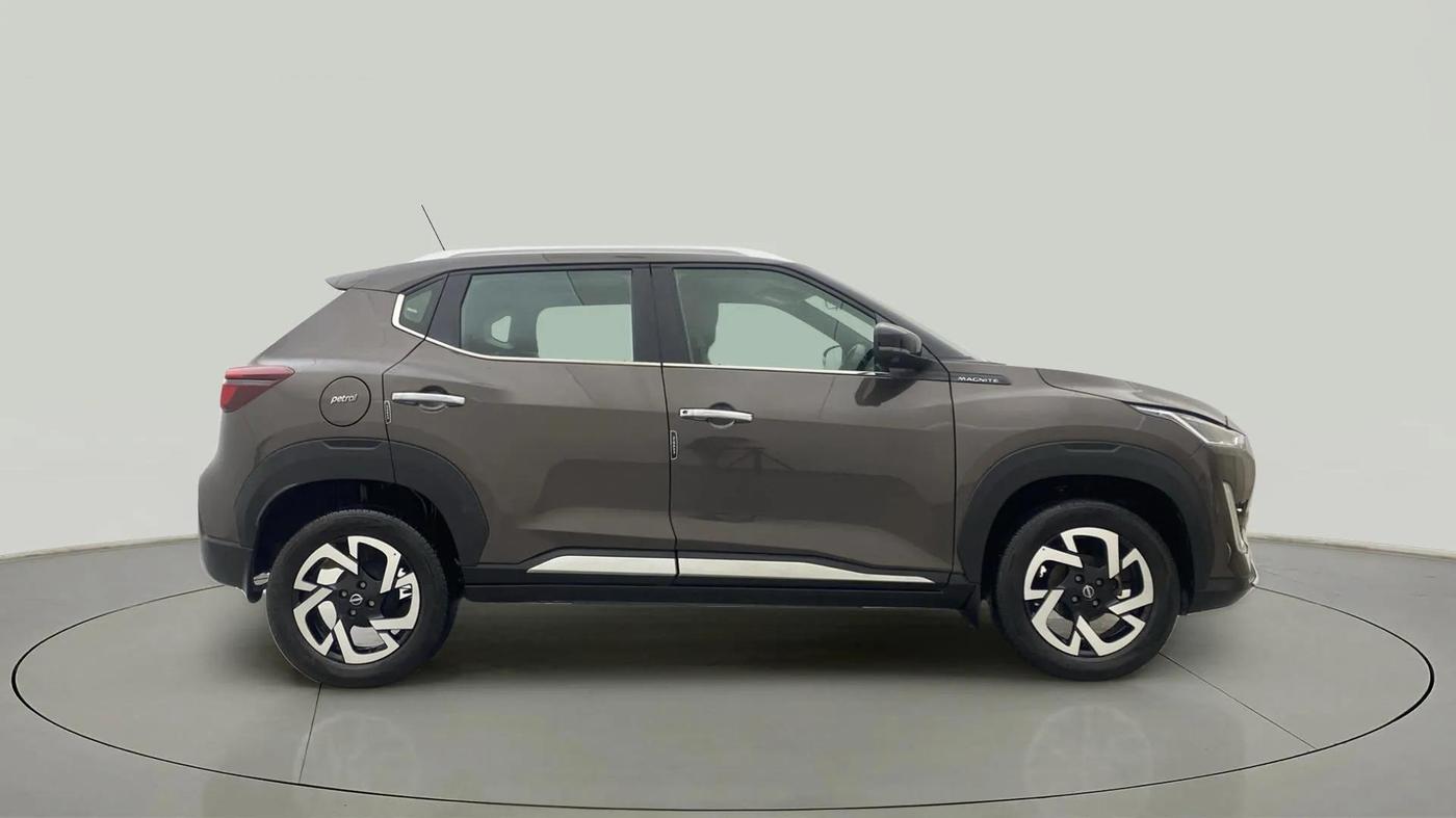 2020 Nissan MAGNITE XV PREMIUM TURBO (O), Petrol, Manual, 15,794 km, Right Side View