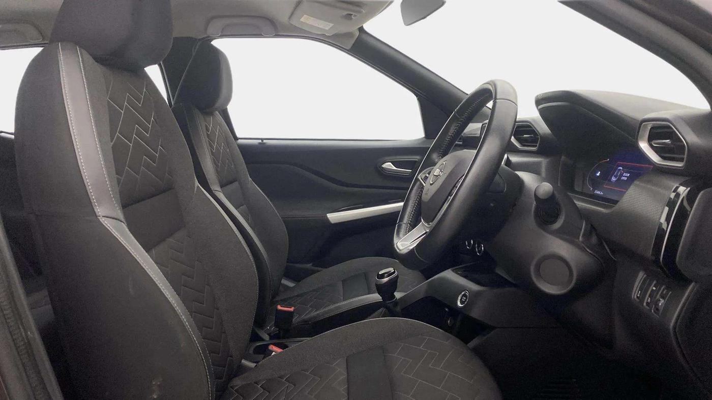 2020 Nissan MAGNITE XV PREMIUM TURBO (O), Petrol, Manual, 15,794 km, Right Side Front Door Cabin