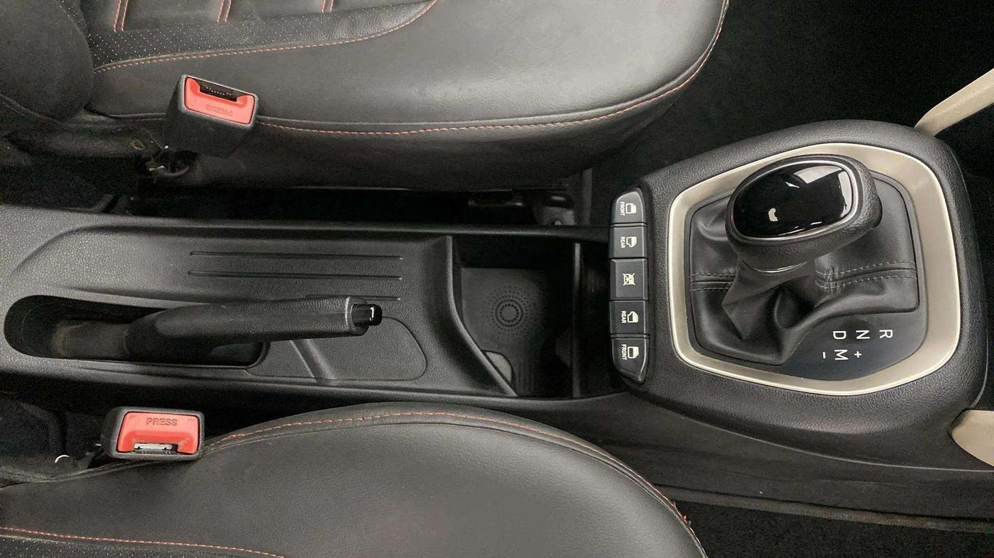 2020 Hyundai NEW SANTRO SPORTZ AMT, Petrol, Automatic, 24,647 km, Gear Lever