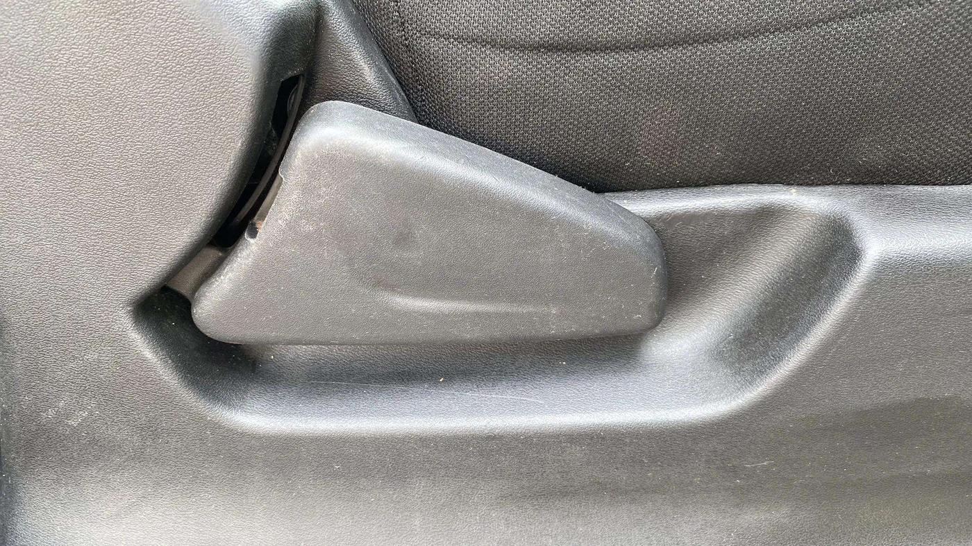 2019 Datsun Redi Go S 1.0, Petrol, Manual, 31,846 km, Driver Side Adjustment Panel