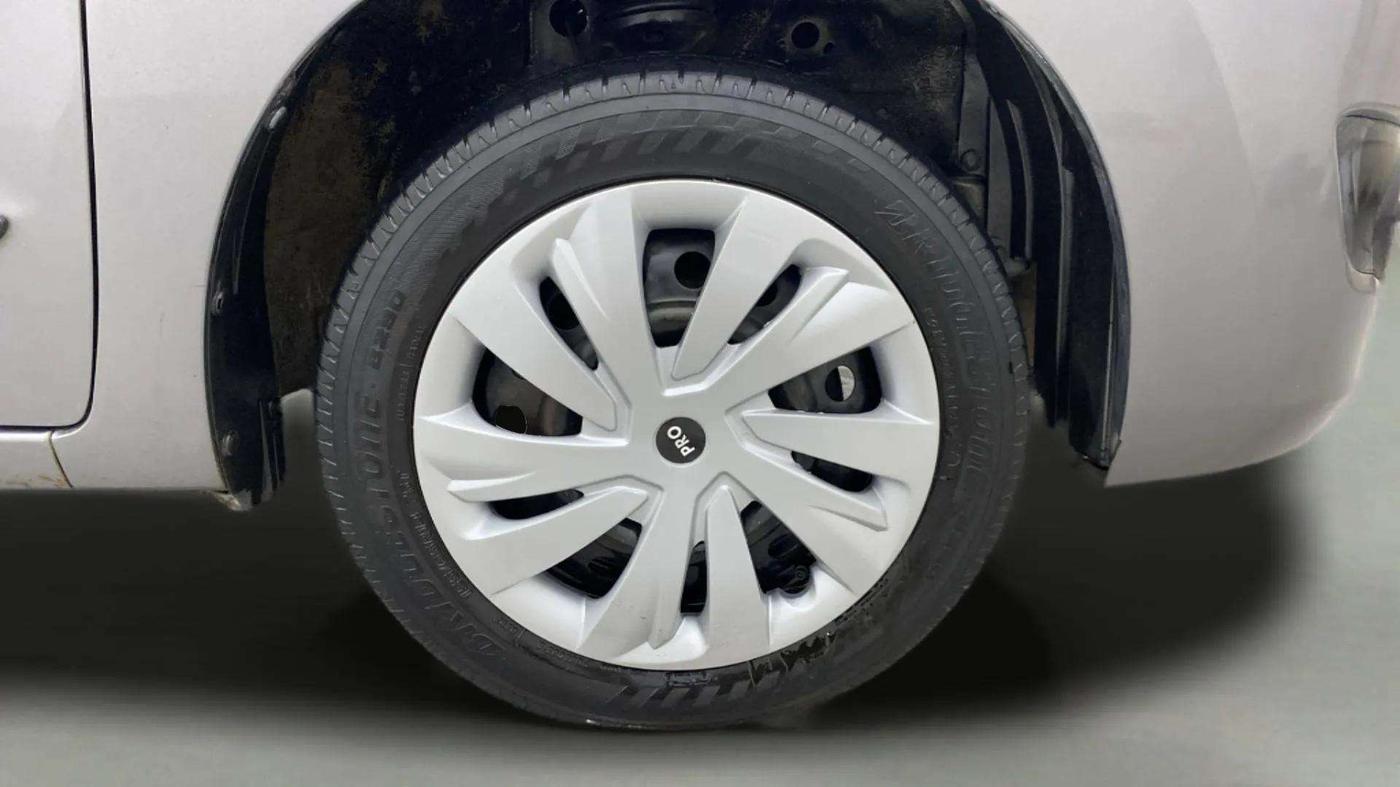 2014 Maruti Wagon R 1.0 VXI, Petrol, Manual, 55,558 km, Right Front Wheel
