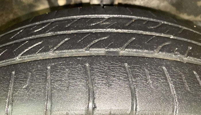 2014 Maruti Wagon R 1.0 VXI, Petrol, Manual, 55,558 km, Right Front Tyre Tread