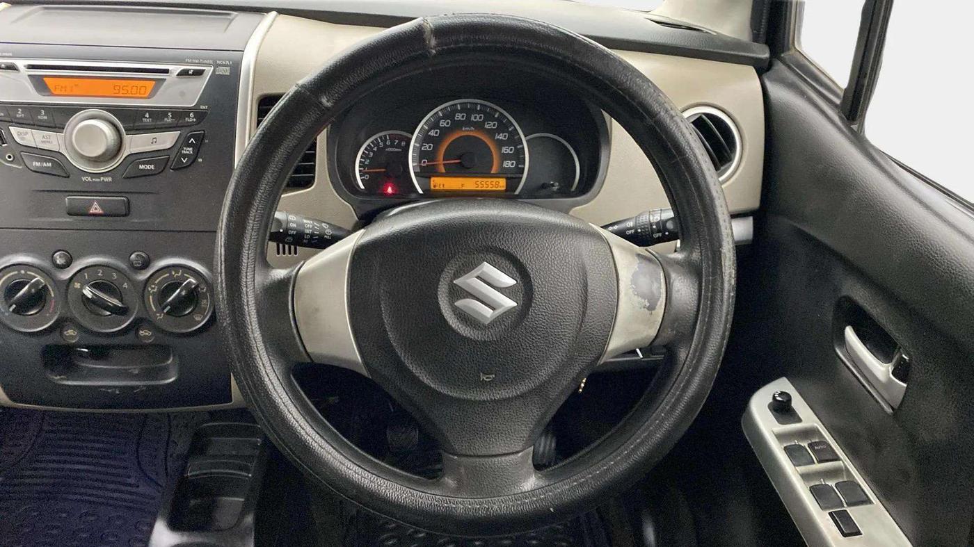 2014 Maruti Wagon R 1.0 VXI, Petrol, Manual, 55,558 km, Steering Wheel Close Up
