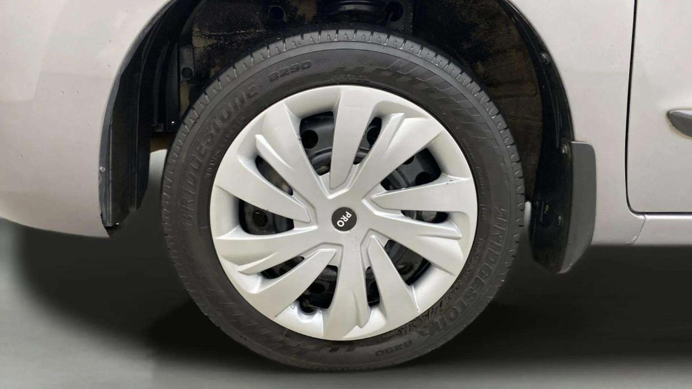 2014 Maruti Wagon R 1.0 VXI, Petrol, Manual, 55,558 km, Left Front Wheel