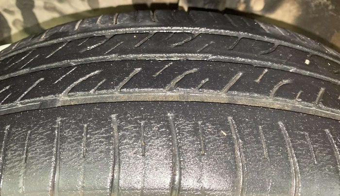 2014 Maruti Wagon R 1.0 VXI, Petrol, Manual, 55,558 km, Left Front Tyre Tread