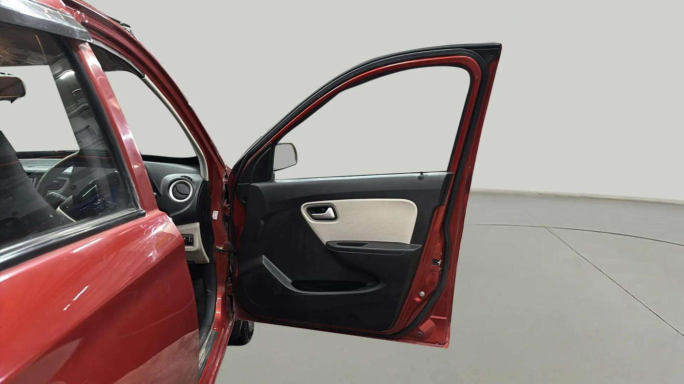 2022 Maruti Alto LXI OPT CNG, CNG, Manual, 23,006 km, RHS Front Door