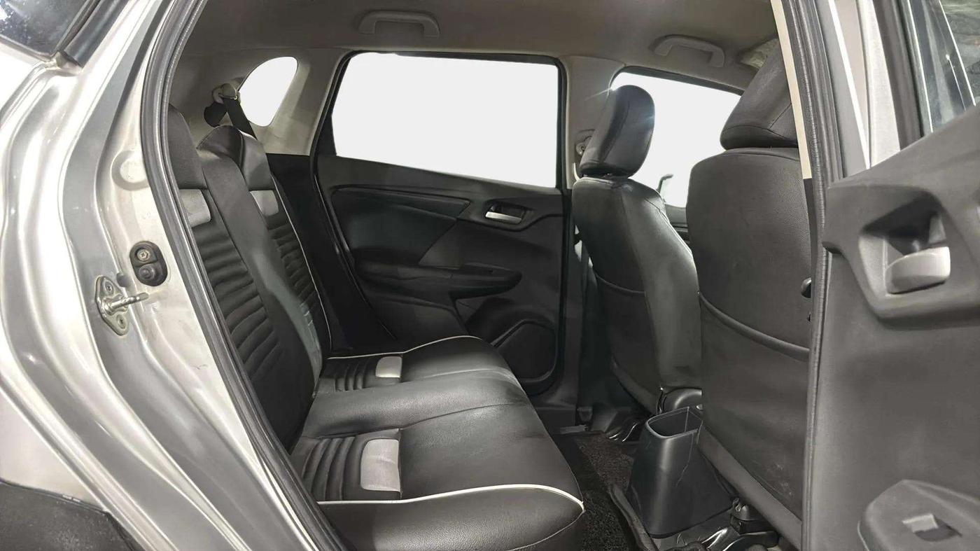 2017 Honda WR-V 1.5L I-DTEC S MT, Diesel, Manual, 38,728 km, Right Side Rear Door Cabin