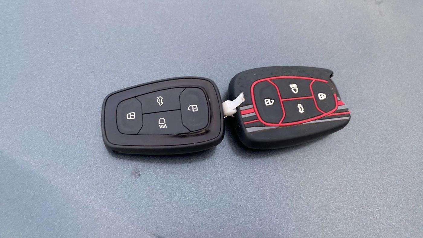 2023 Tata PUNCH CREATIVE  MT, Petrol, Manual, 41,867 km, Key Close Up