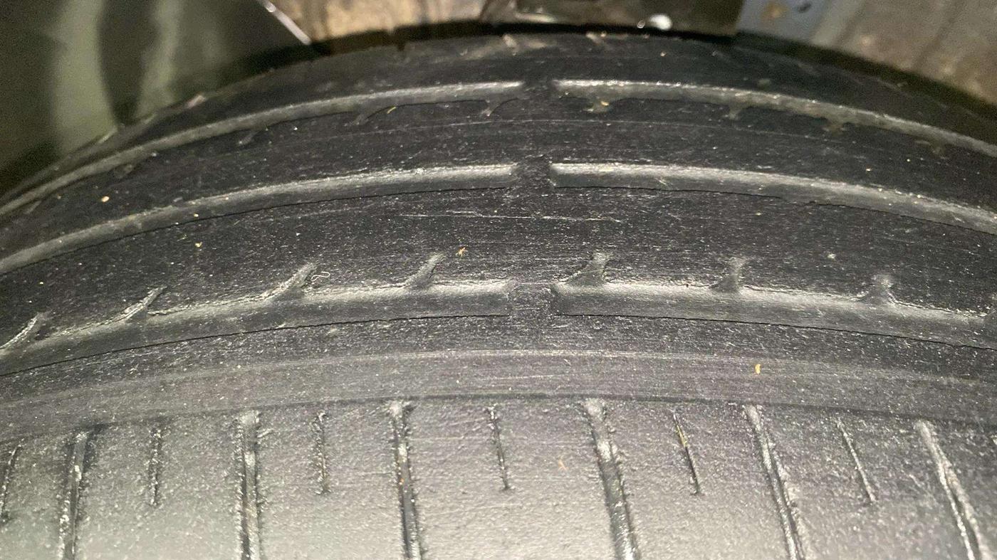 2016 Hyundai Elite i20 MAGNA 1.2, Petrol, Manual, 64,010 km, Left Front Tyre Tread