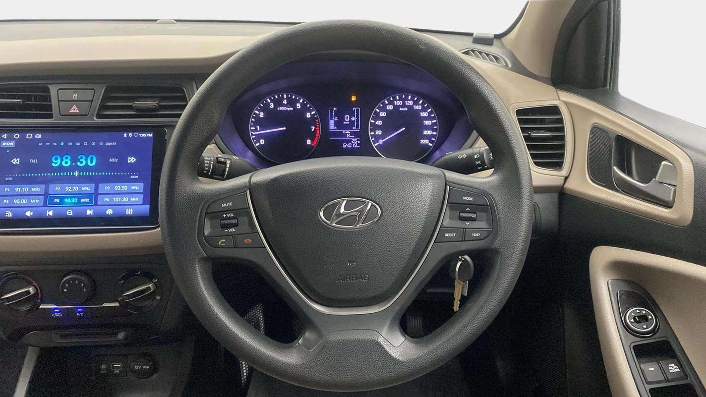 2016 Hyundai Elite i20 MAGNA 1.2, Petrol, Manual, 64,010 km, Steering Wheel Close Up