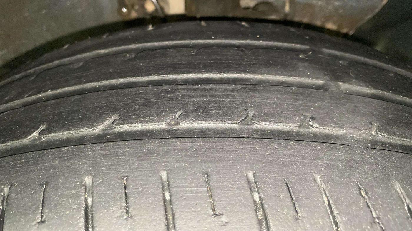 2016 Hyundai Elite i20 MAGNA 1.2, Petrol, Manual, 64,010 km, Right Front Tyre Tread