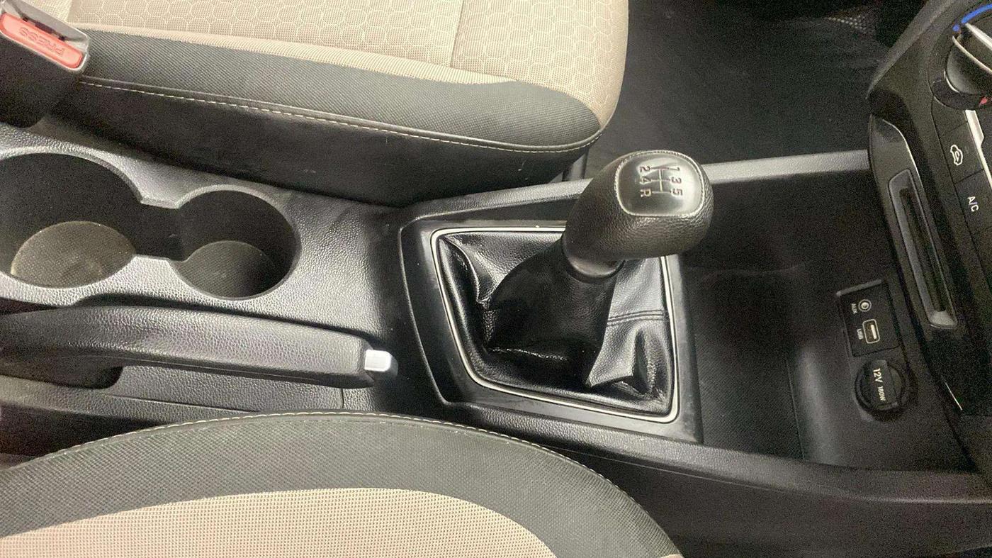 2016 Hyundai Elite i20 MAGNA 1.2, Petrol, Manual, 64,010 km, Gear Lever