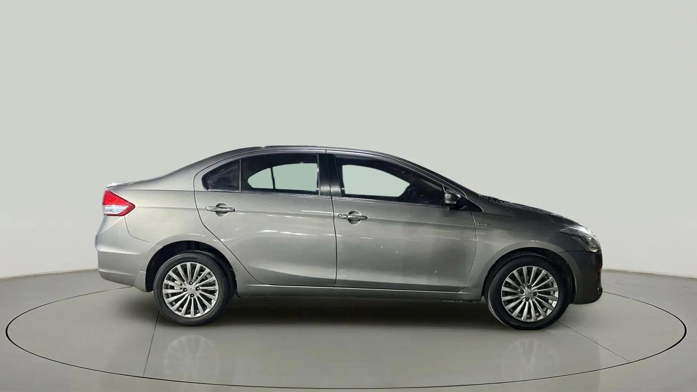 2017 Maruti Ciaz ZDI+ SHVS, Diesel, Manual, 67,988 km, Right Side View