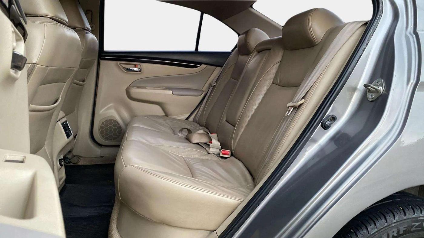 2017 Maruti Ciaz ZDI+ SHVS, Diesel, Manual, 67,988 km, Right Side Rear Door Cabin
