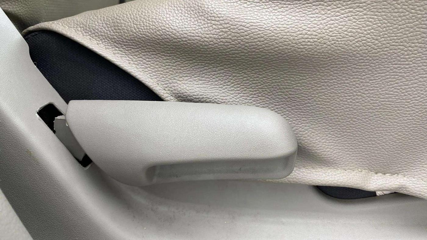 2016 Maruti Celerio ZXI, Petrol, Manual, 31,015 km, Driver Side Adjustment Panel