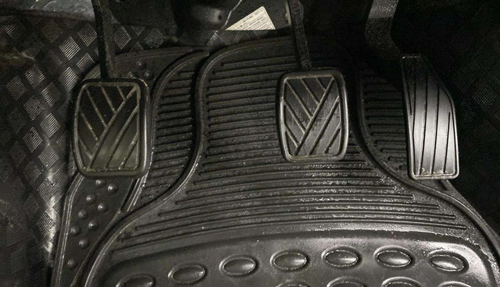 2016 Maruti Celerio ZXI, Petrol, Manual, 31,015 km, Pedals