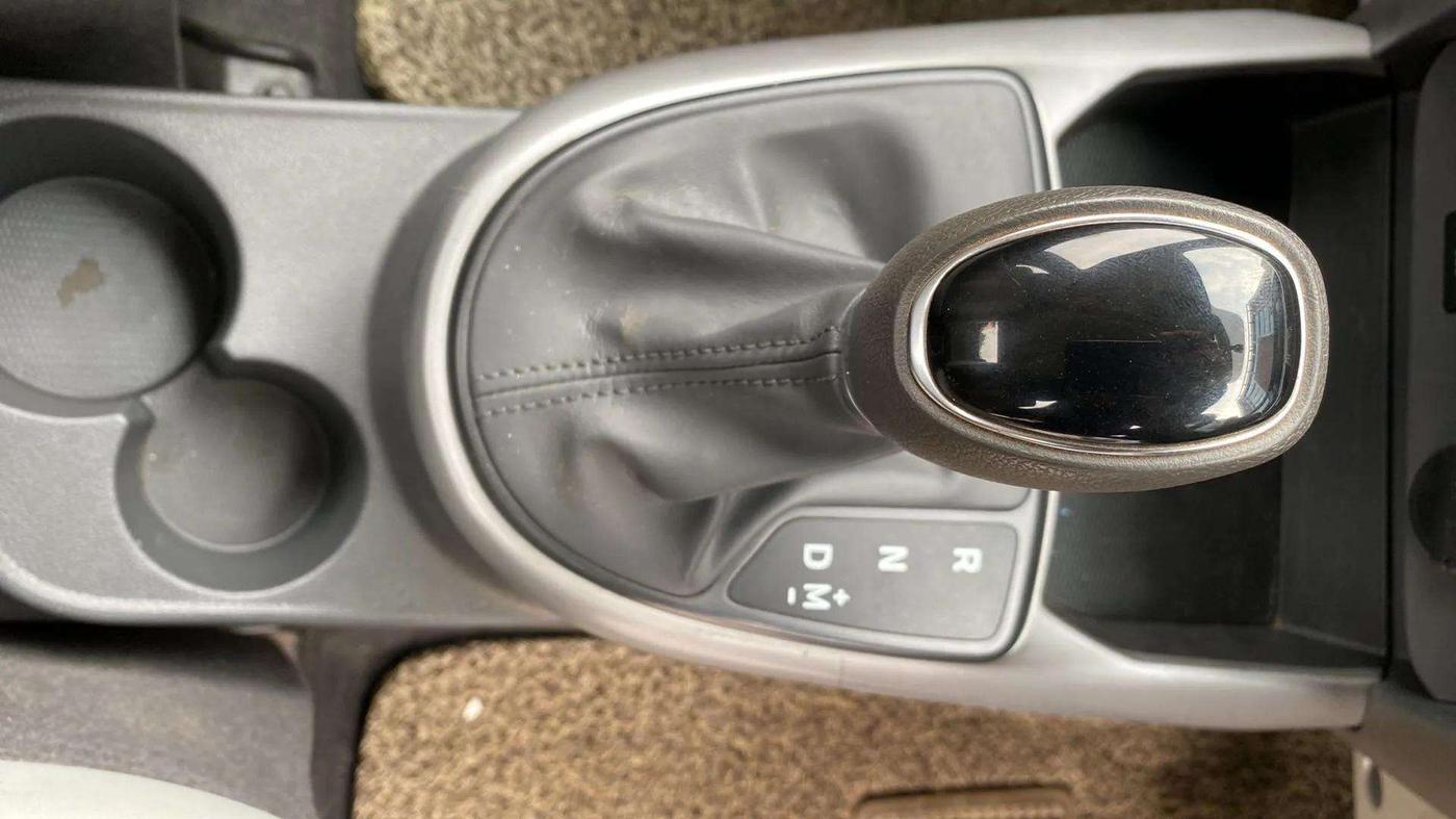 2020 Hyundai GRAND I10 NIOS SPORTZ AMT 1.2 KAPPA VTVT, Petrol, Automatic, 23,162 km, Gear Lever