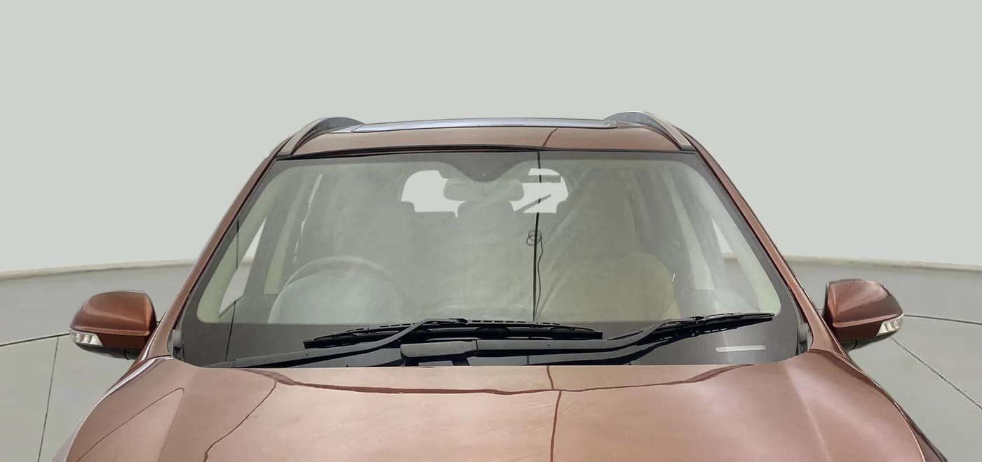 2019 Mahindra XUV500 W9 AT, Diesel, Automatic, 32,691 km, Front Windshield