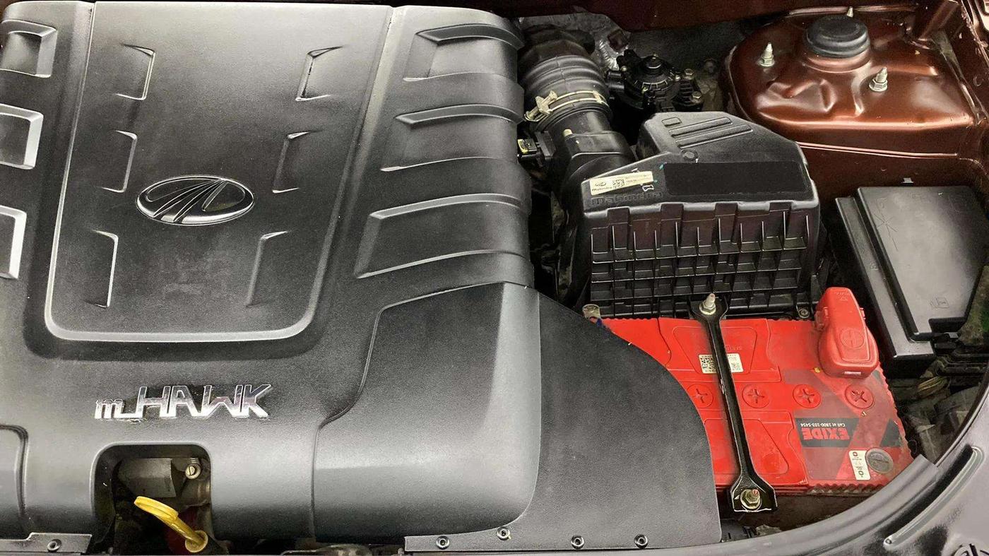 2019 Mahindra XUV500 W9 AT, Diesel, Automatic, 32,691 km, Engine View - Left