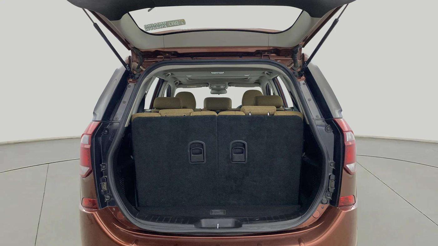 2019 Mahindra XUV500 W9 AT, Diesel, Automatic, 32,691 km, Boot Open Zoomed View