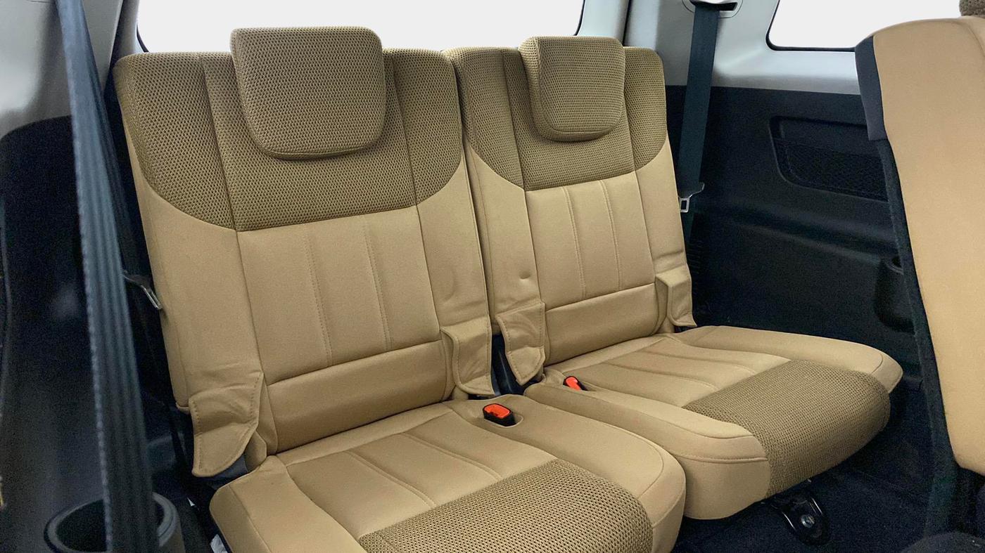 2019 Mahindra XUV500 W9 AT, Diesel, Automatic, 32,691 km, Third Seat Row ( optional )