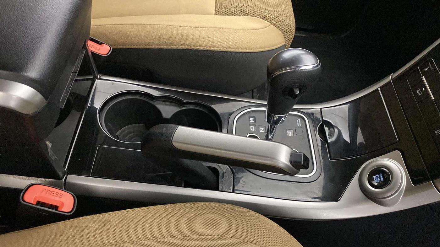 2019 Mahindra XUV500 W9 AT, Diesel, Automatic, 32,691 km, Gear Lever