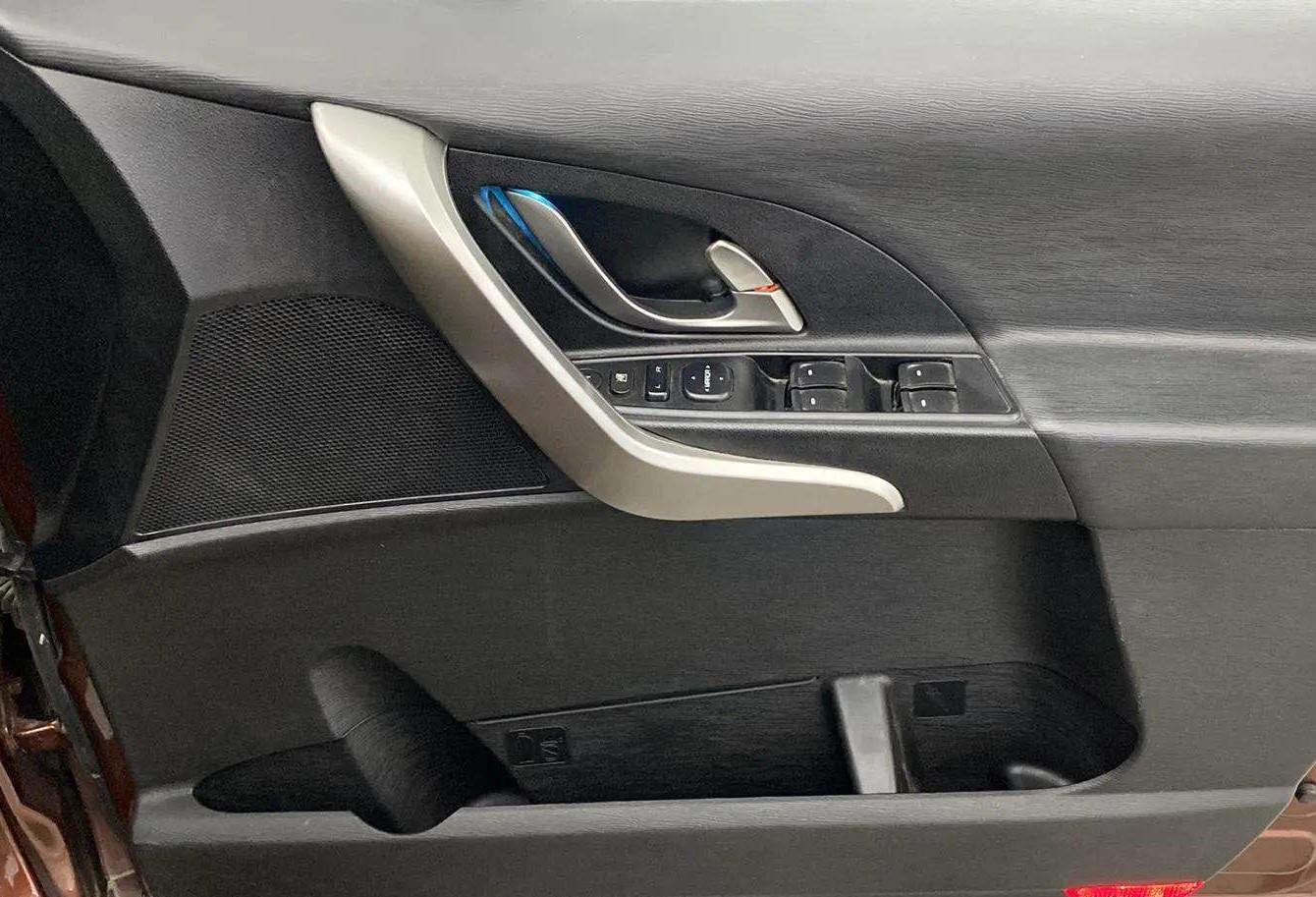 2019 Mahindra XUV500 W9 AT, Diesel, Automatic, 32,691 km, Driver Side Door Panels Control