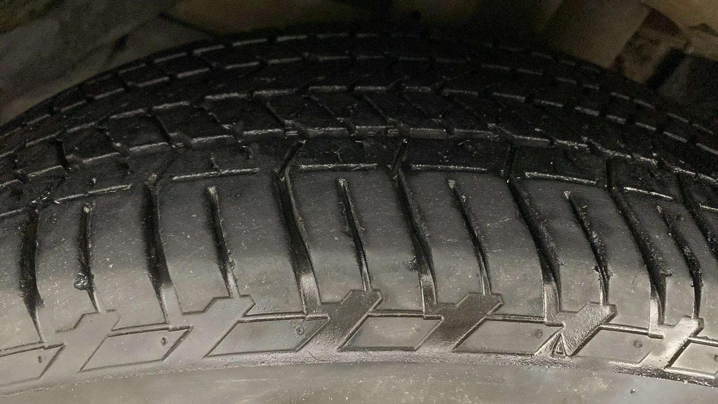 2019 Mahindra XUV500 W9 AT, Diesel, Automatic, 32,691 km, Left Front Tyre Tread