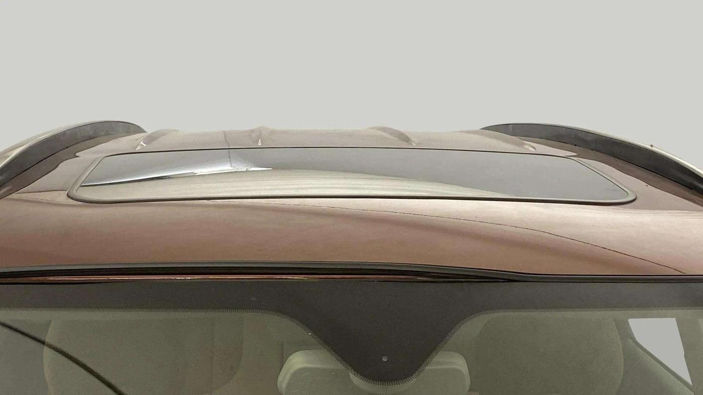 2019 Mahindra XUV500 W9 AT, Diesel, Automatic, 32,691 km, Moonroof/ Sunroof