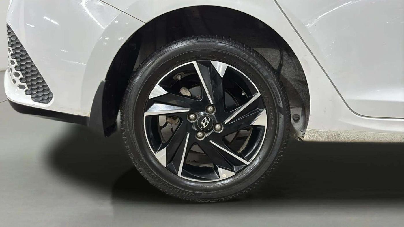 2021 Hyundai Verna SX (O) 1.0 TURBO DCT, Petrol, Automatic, 21,143 km, Right Rear Wheel