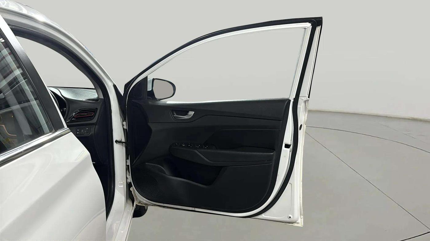 2021 Hyundai Verna SX (O) 1.0 TURBO DCT, Petrol, Automatic, 21,143 km, RHS Front Door